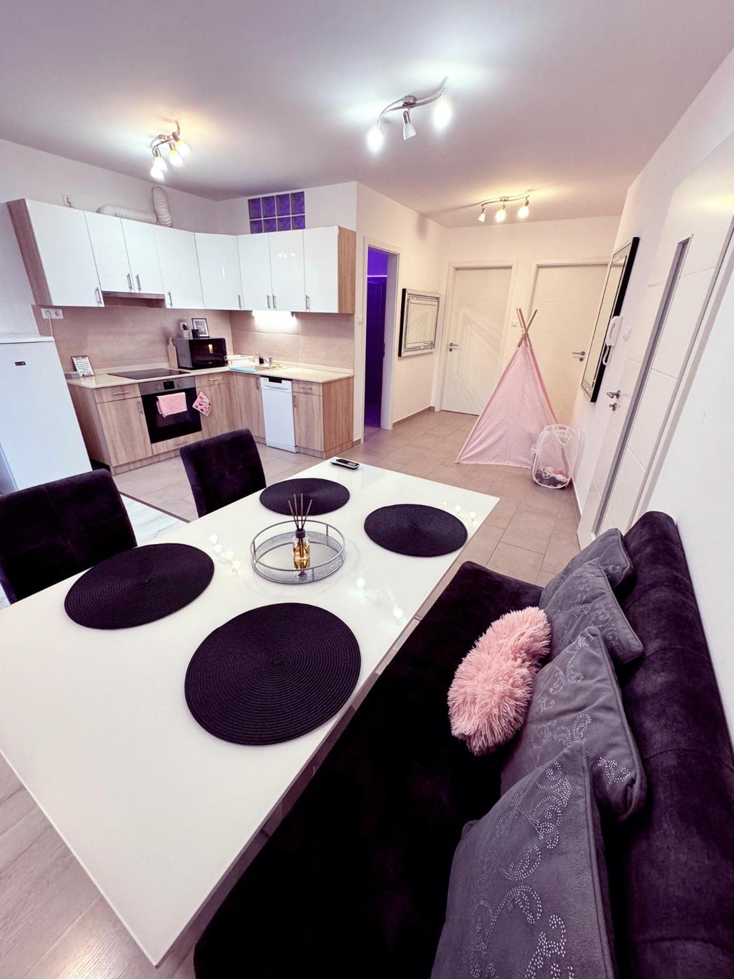 Exclusive Family Apartman Daire Peçuy Dış mekan fotoğraf