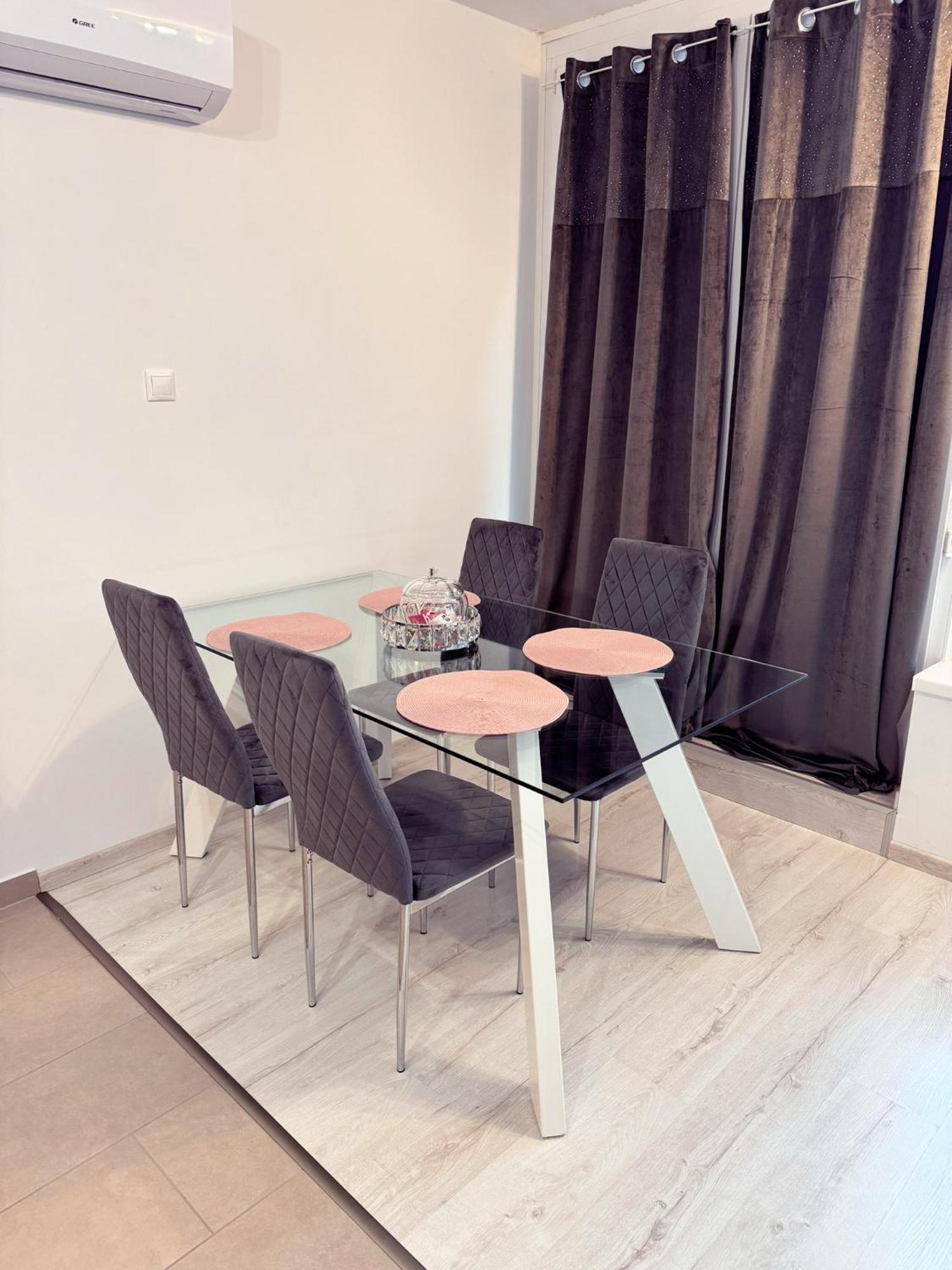 Exclusive Family Apartman Daire Peçuy Dış mekan fotoğraf